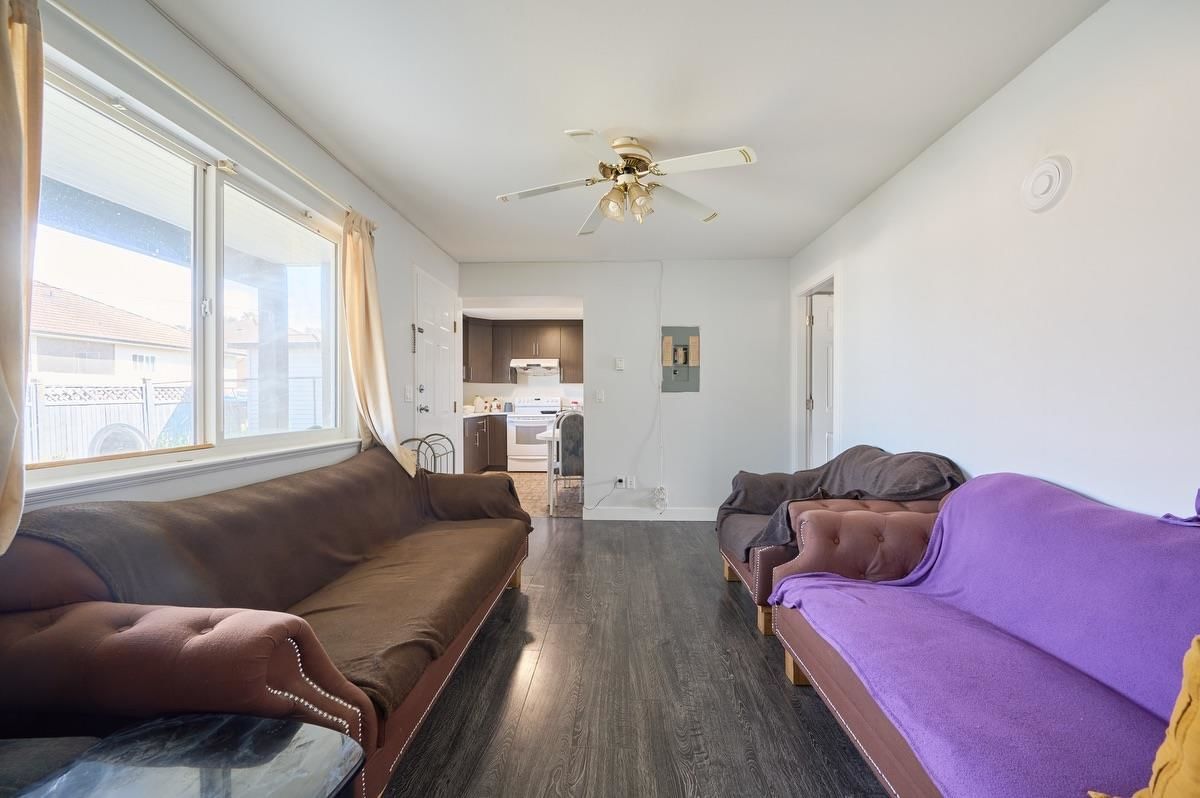 Listing Image 16