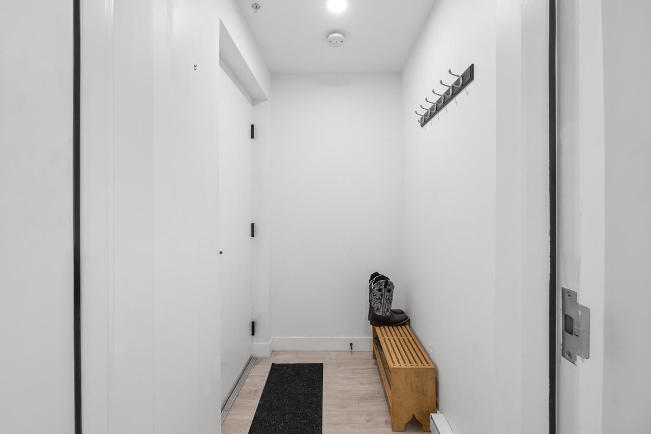 Listing Image 24