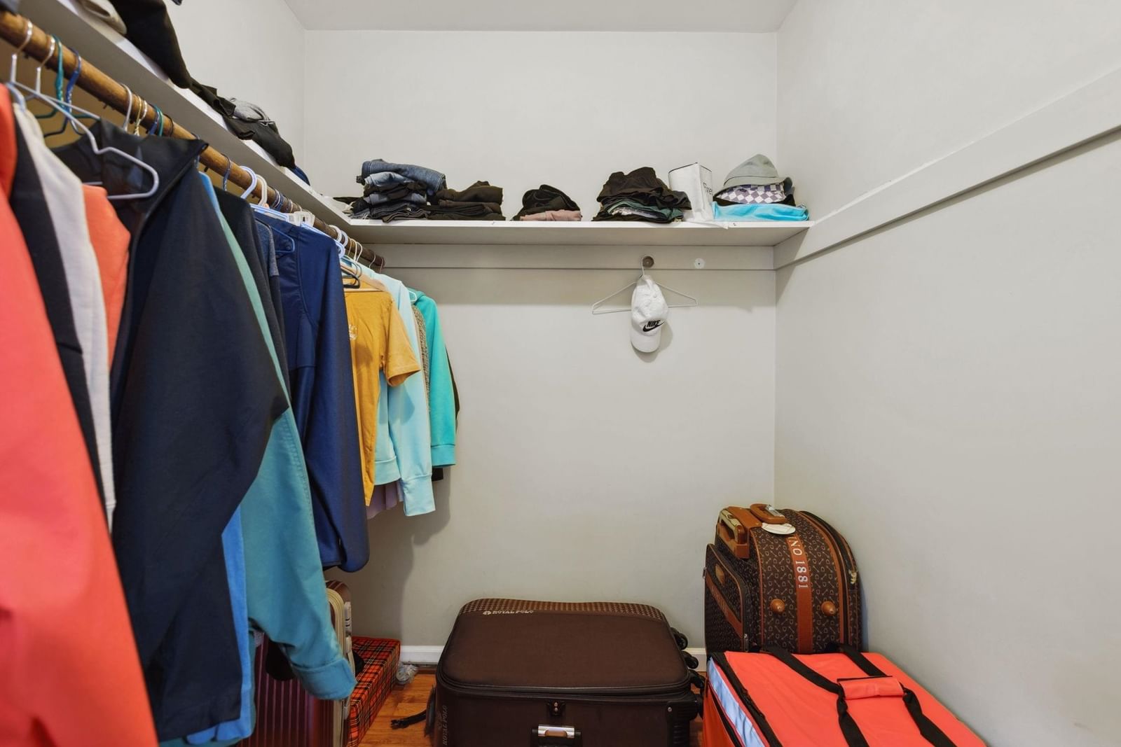Listing Image 13