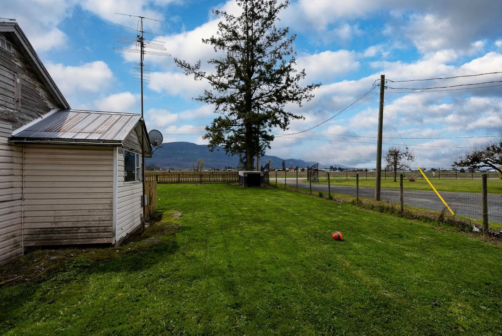 Listing Image 11
