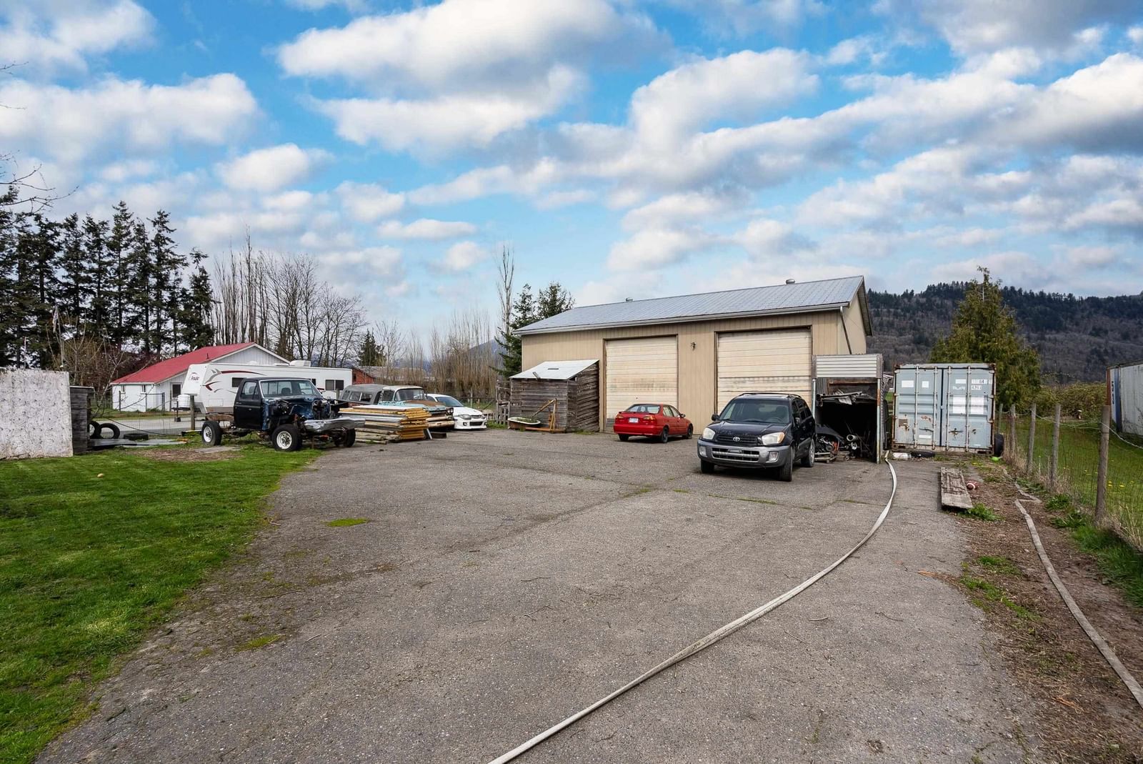 Listing Image 12