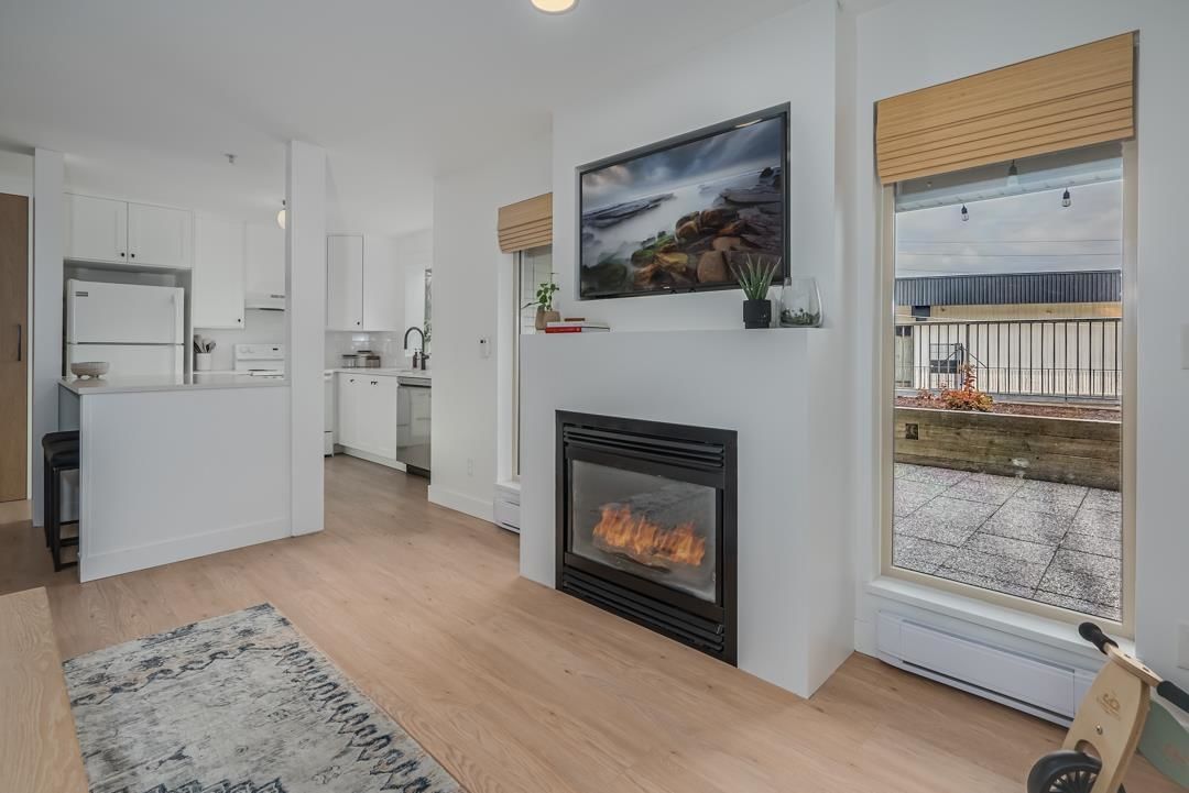 Listing Image 8