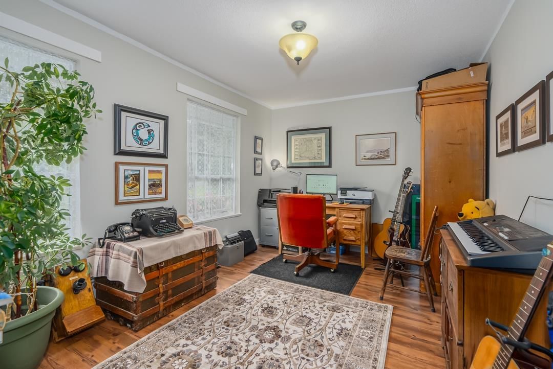 Listing Image 18