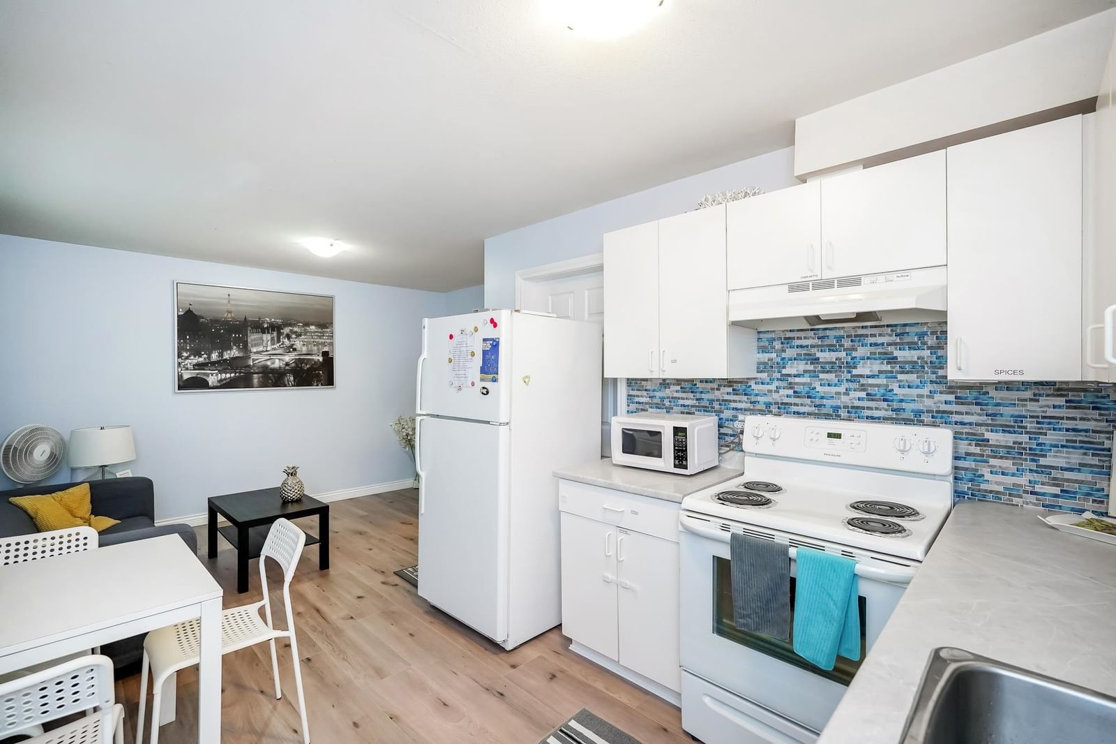 Listing Image 13