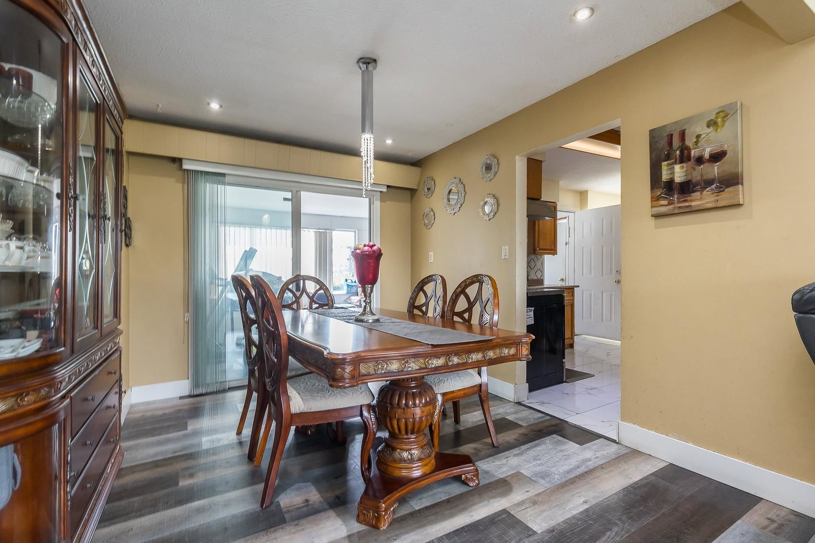 Listing Image 13