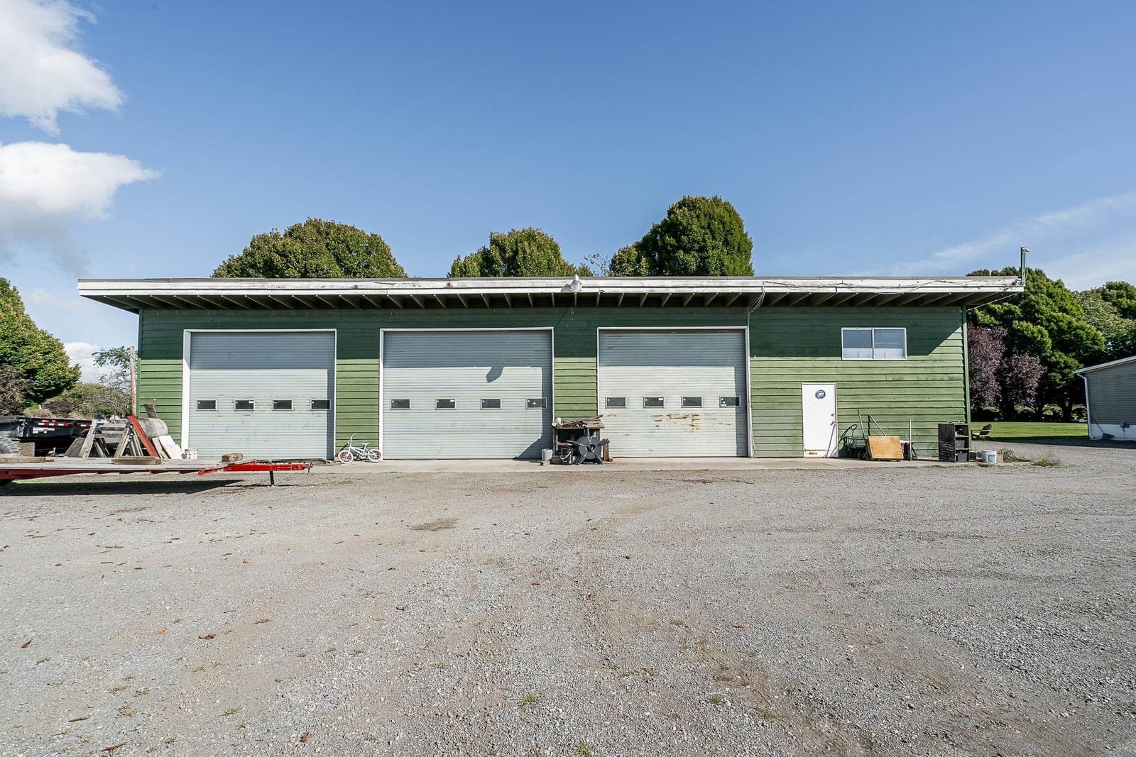 Listing Image 11