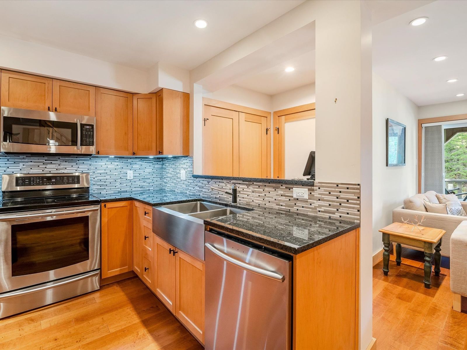 Listing Image 15