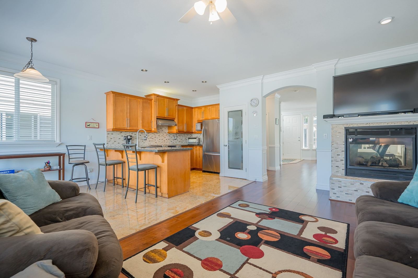 Listing Image 12