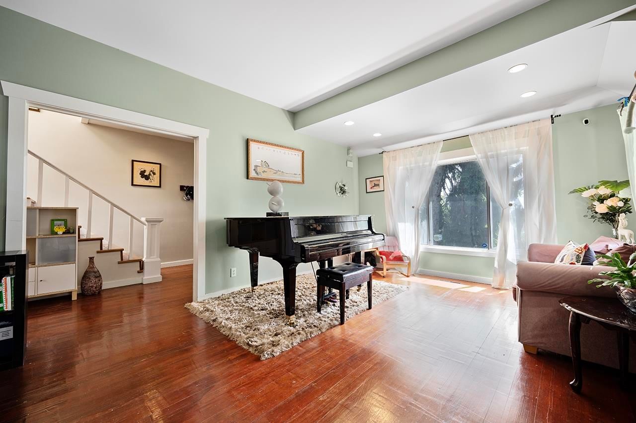 Listing Image 14