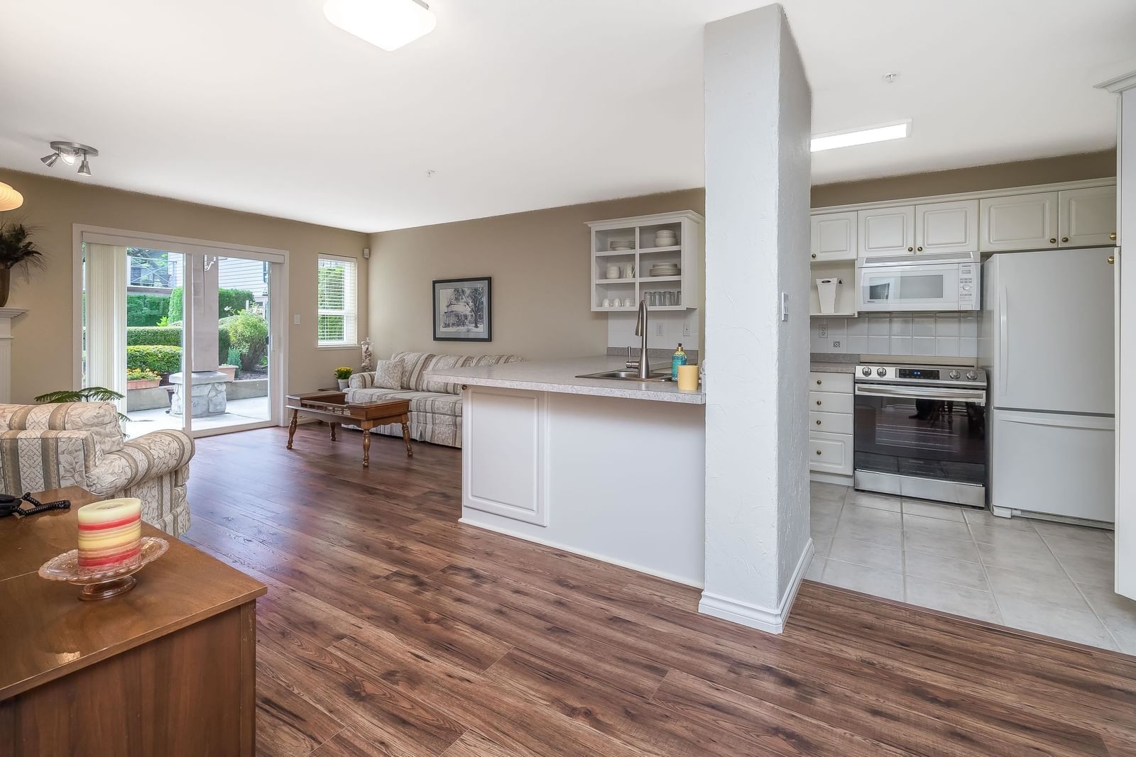 Listing Image 9
