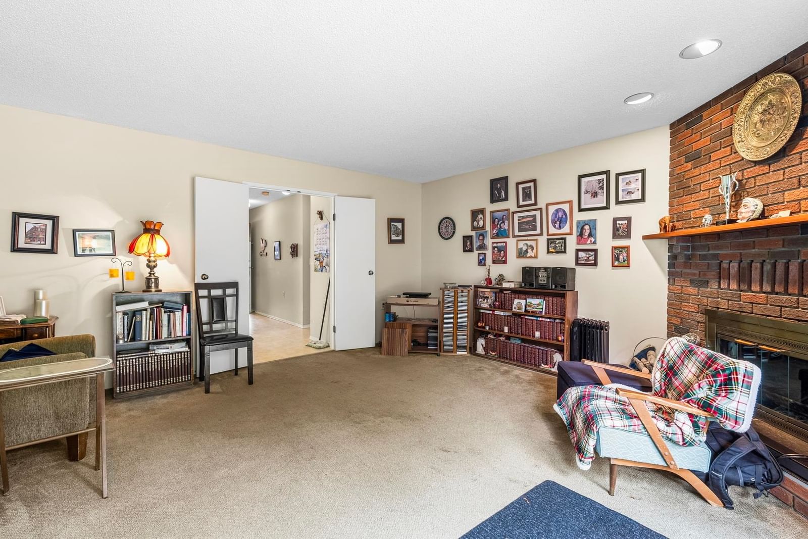 Listing Image 16