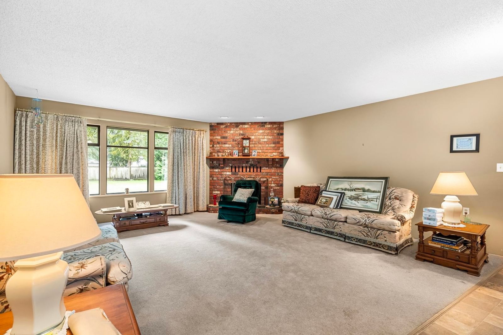 Listing Image 5