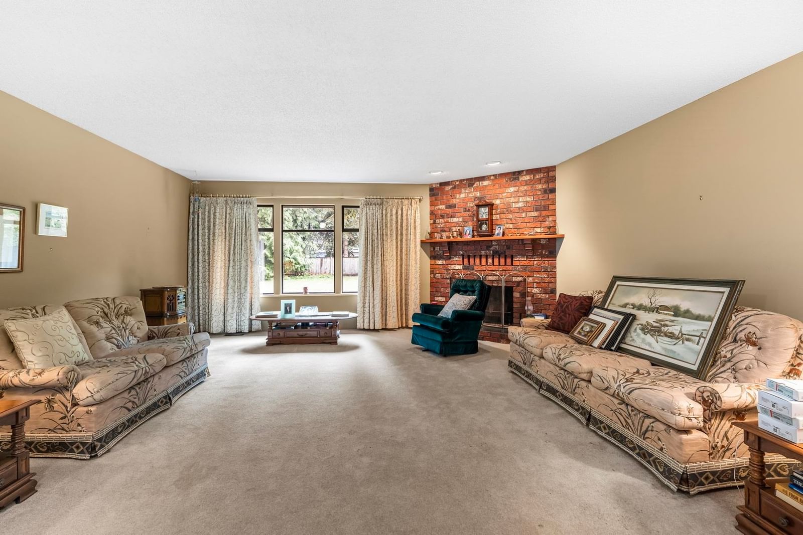 Listing Image 6