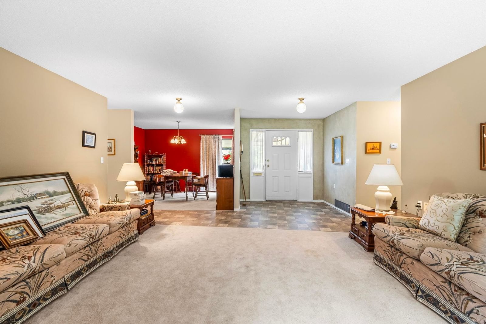 Listing Image 8