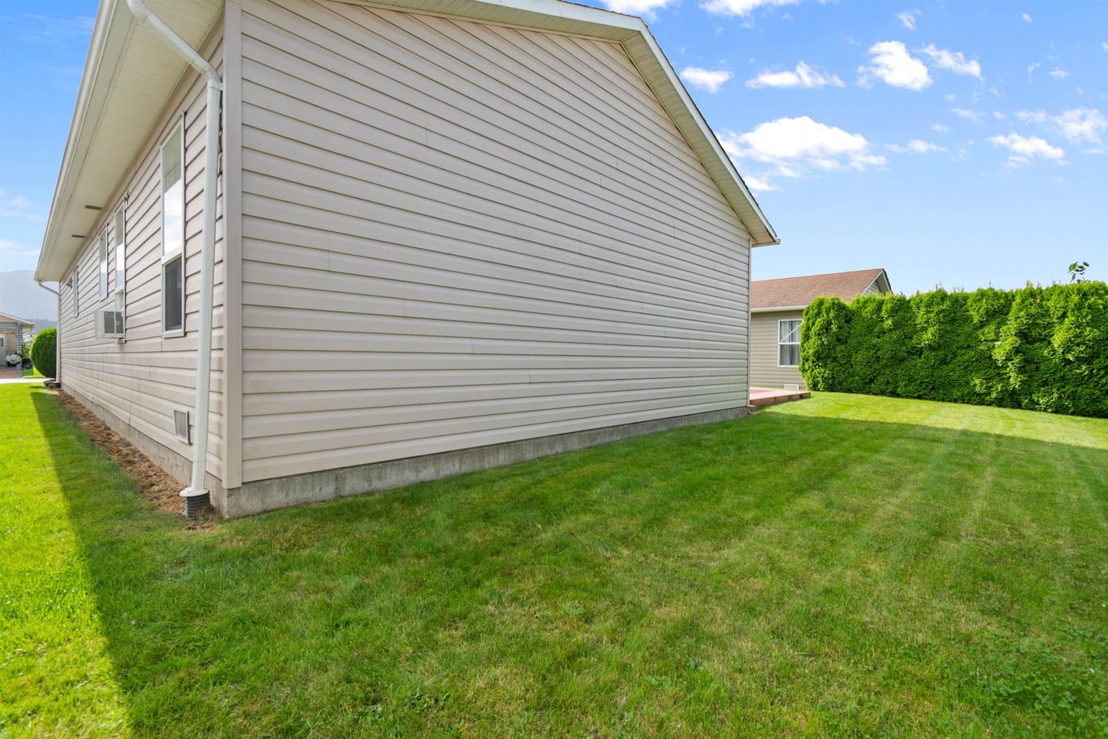 Listing Image 24