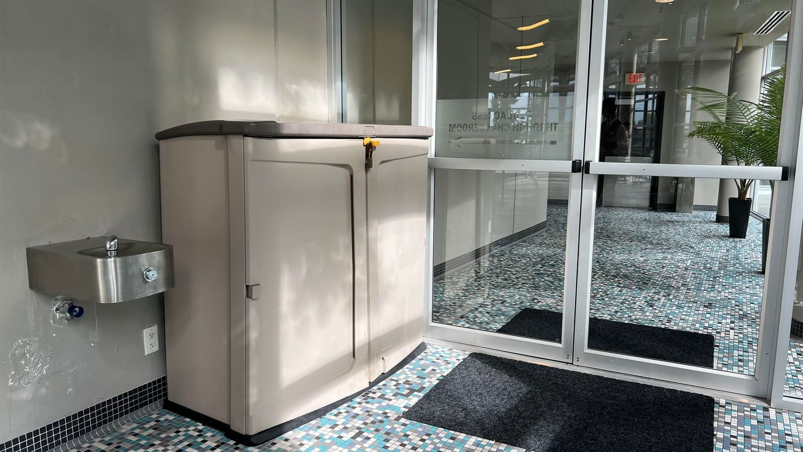 Listing Image 10
