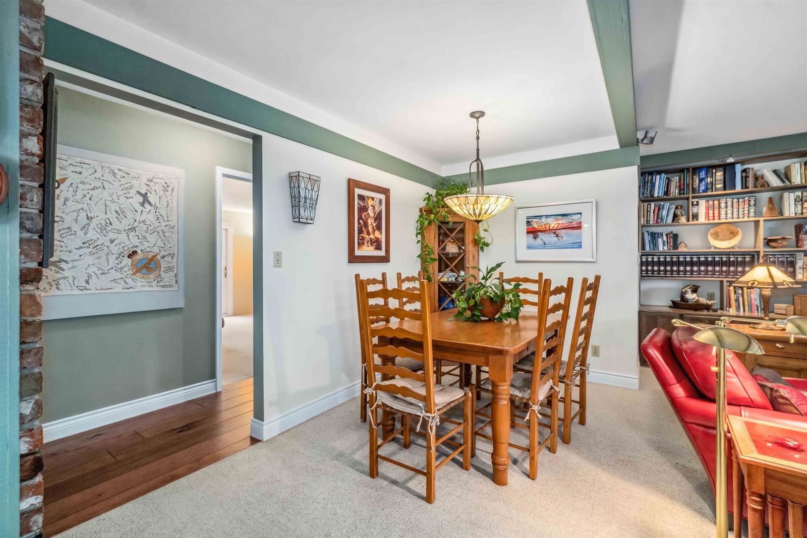 Listing Image 10