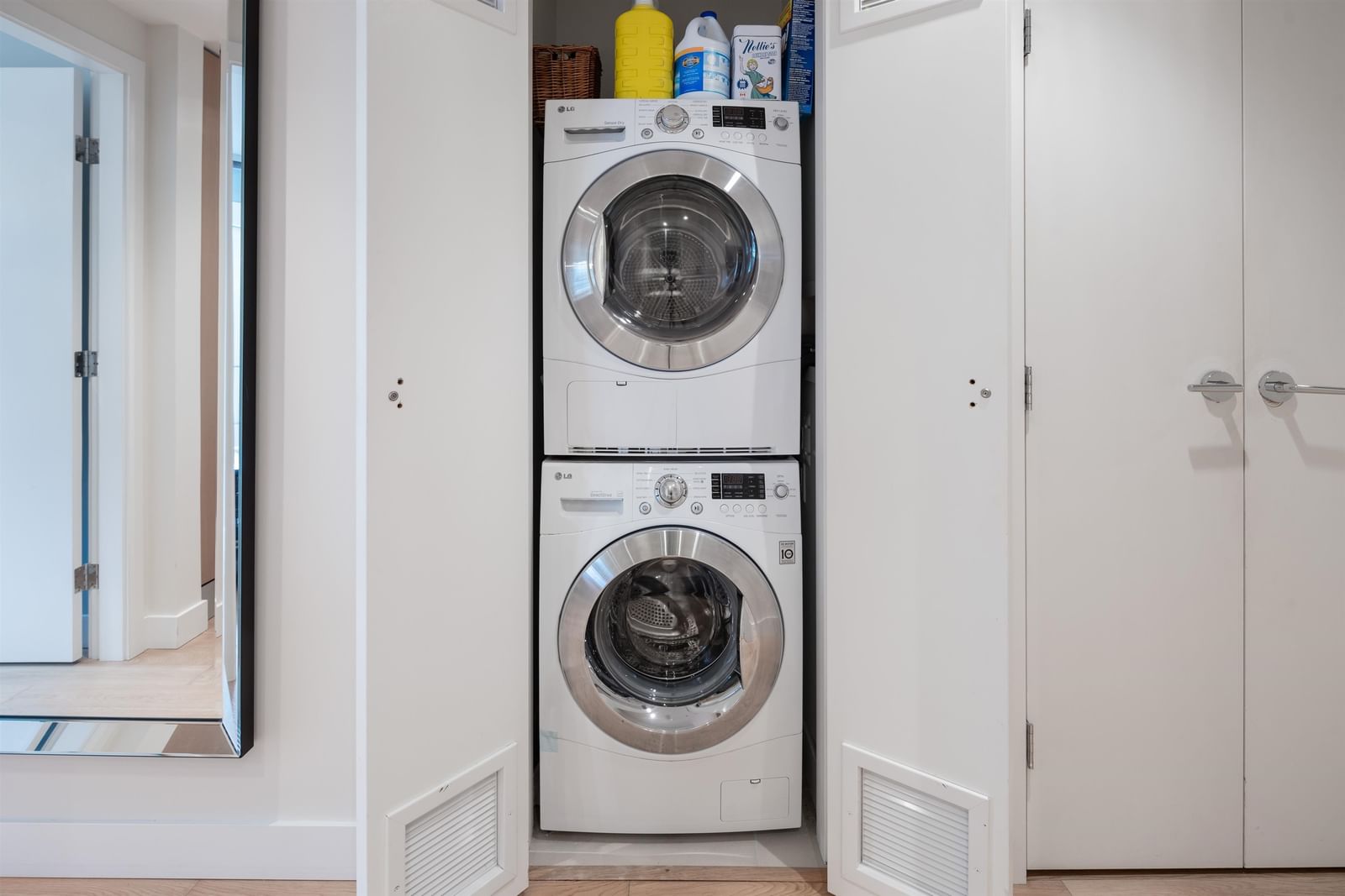 Listing Image 21