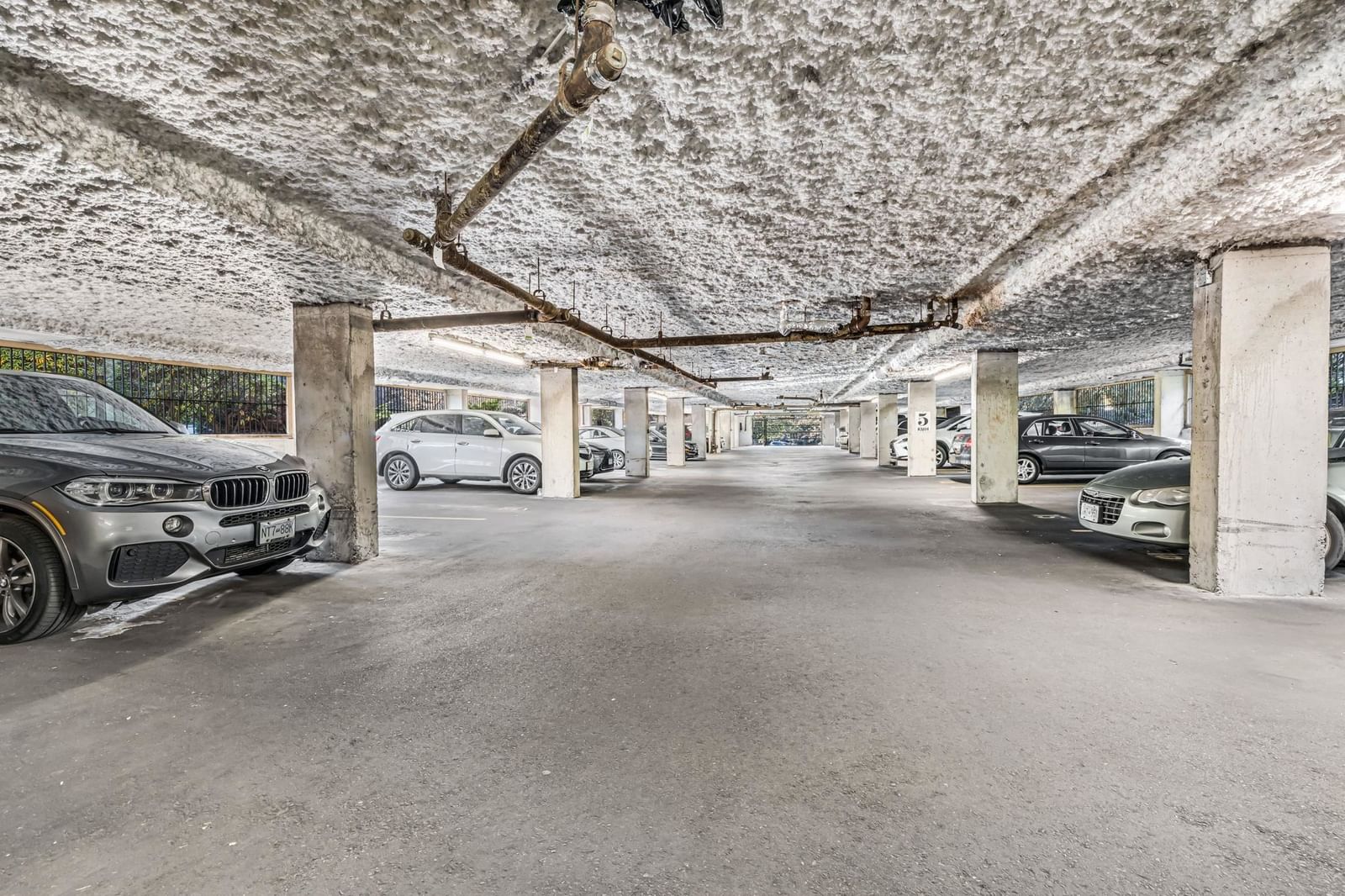 Listing Image 23