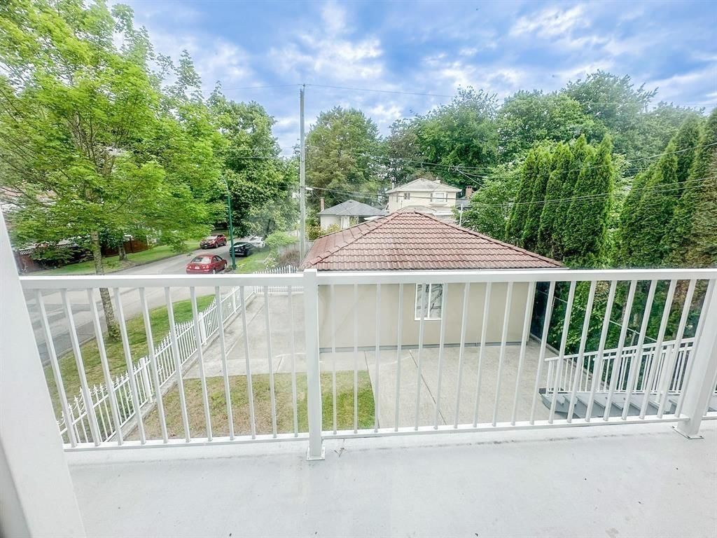 Listing Image 14