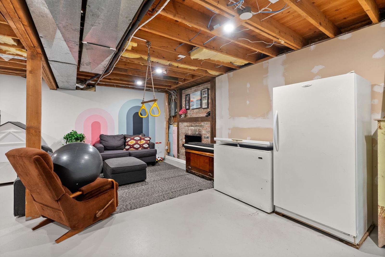 Listing Image 19