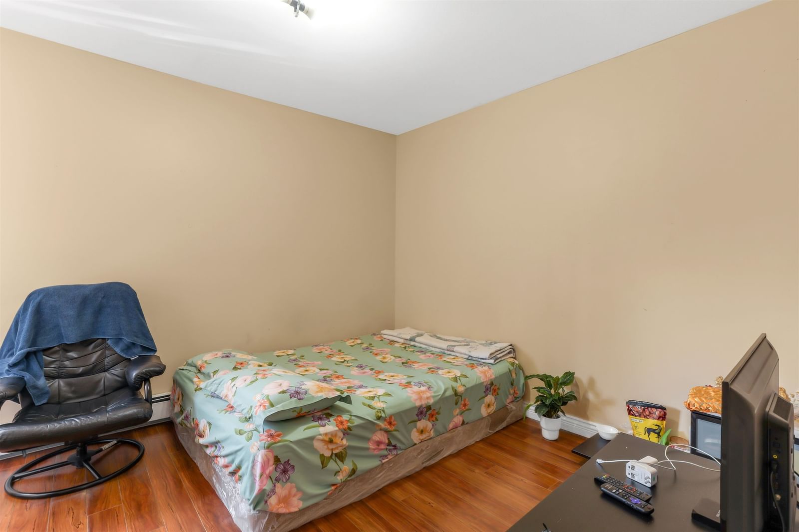 Listing Image 30