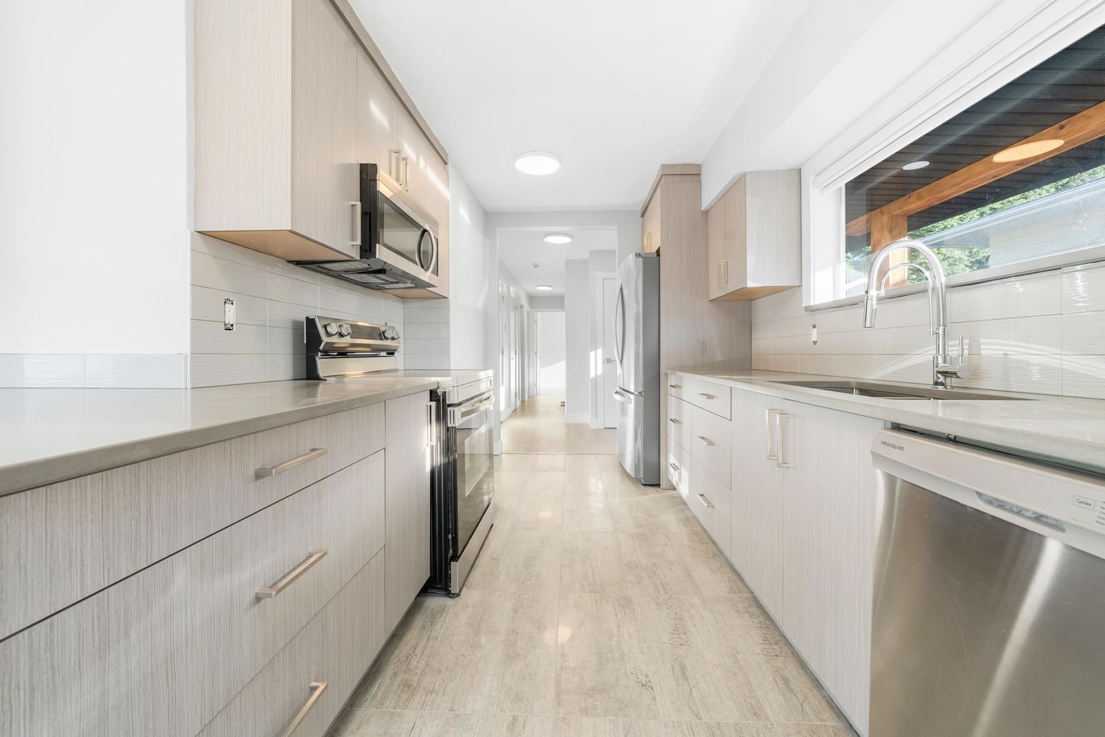 Listing Image 17