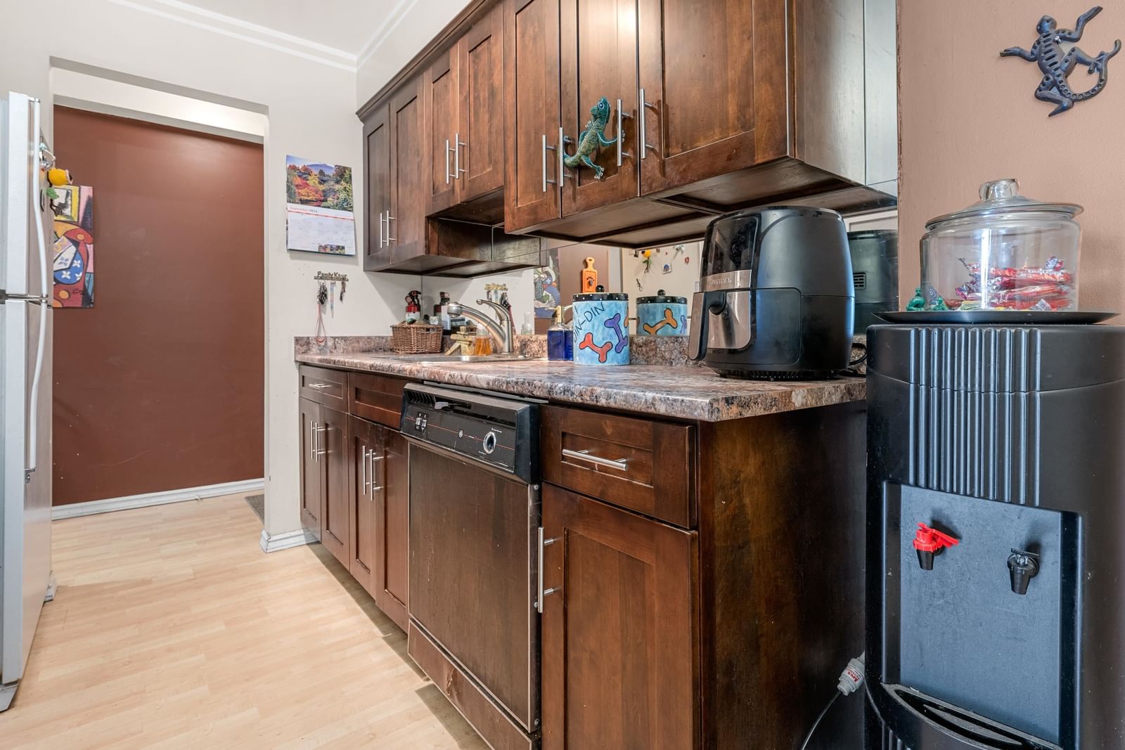 Listing Image 14