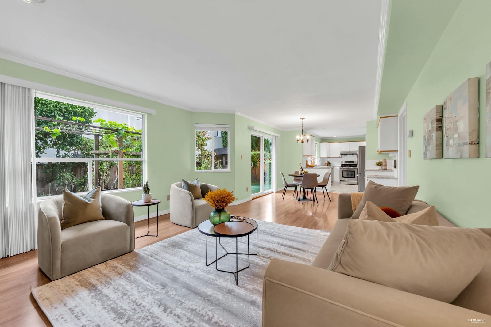 Listing Image 11