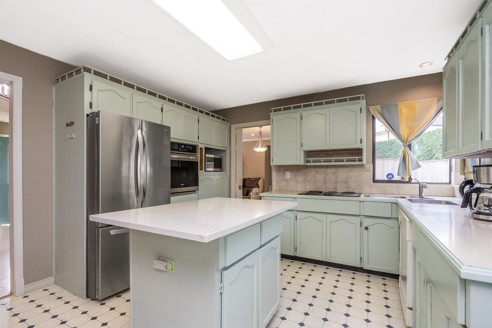 Listing Image 18