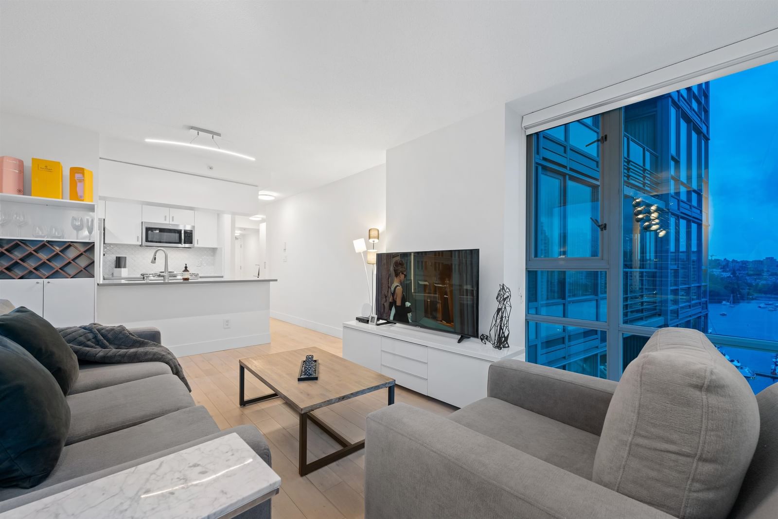 Listing Image 1
