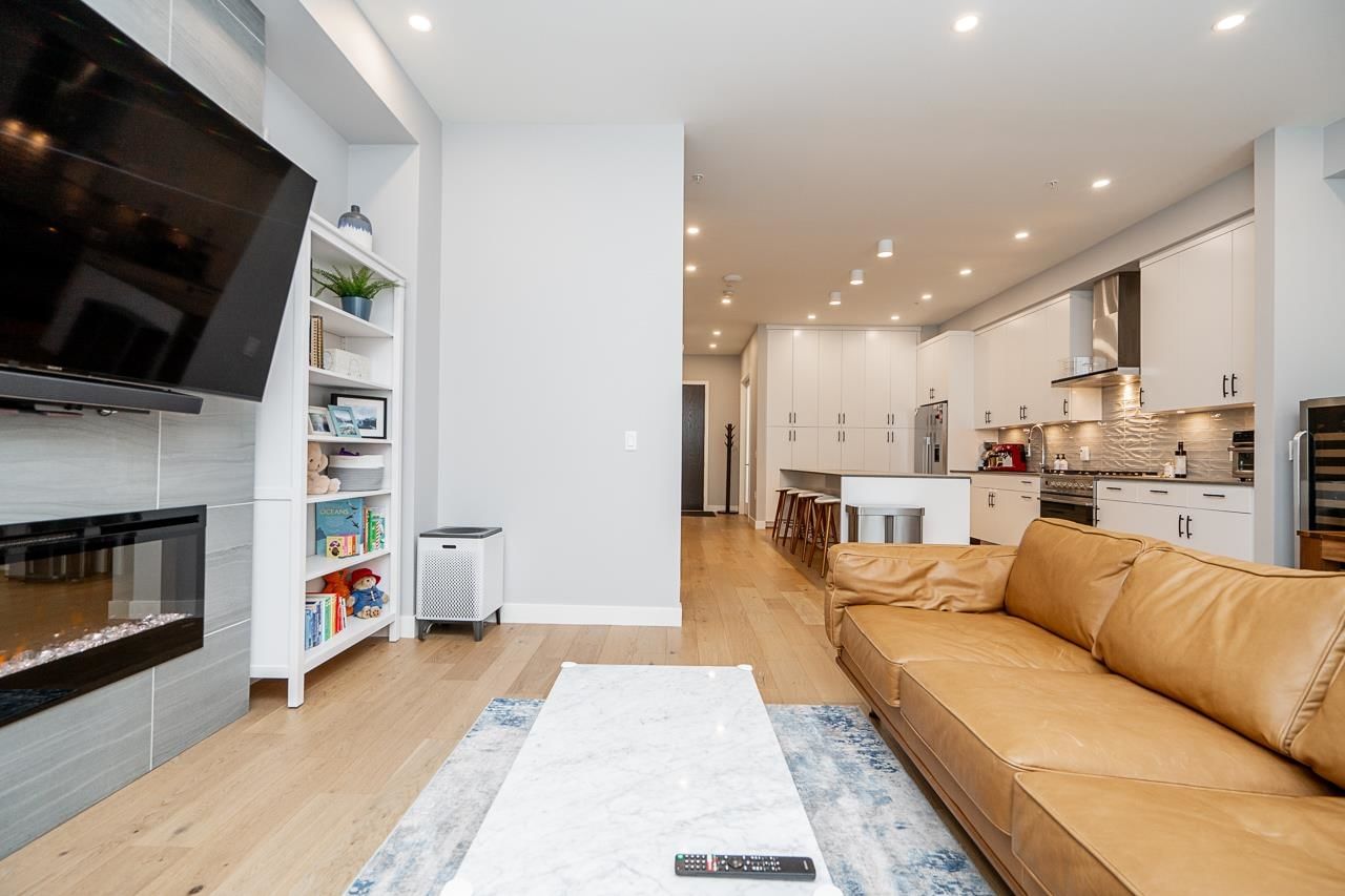 Listing Image 15