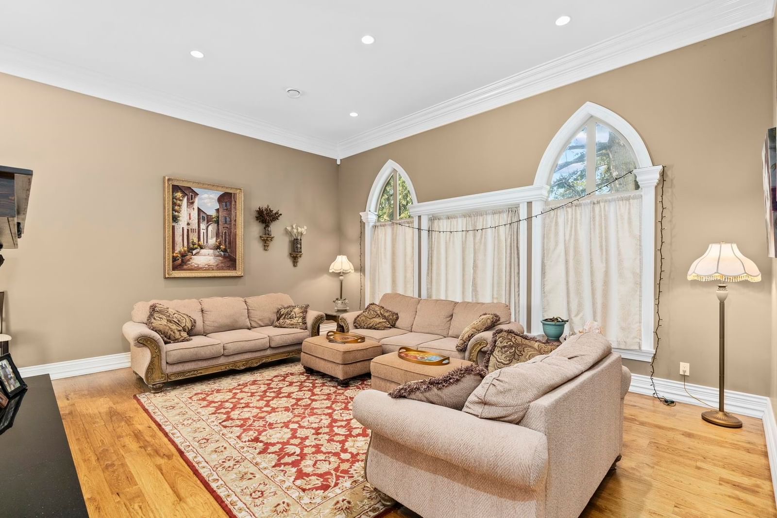 Listing Image 12