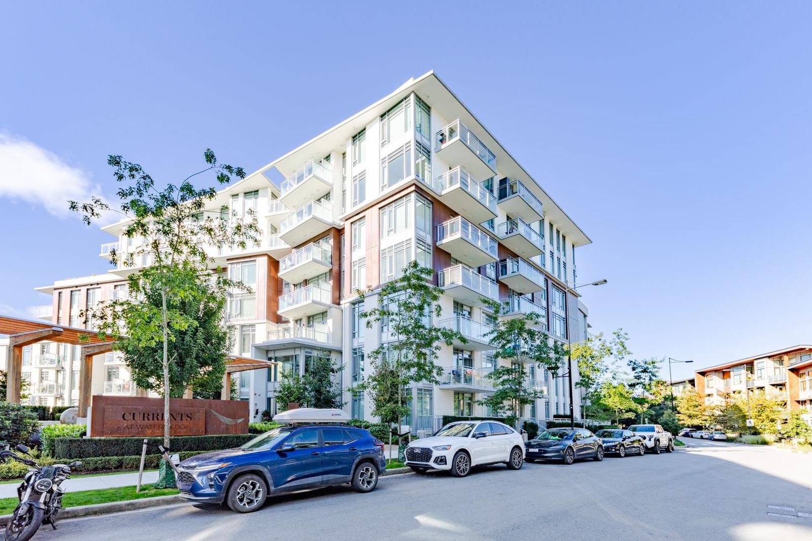 Listing Image 19