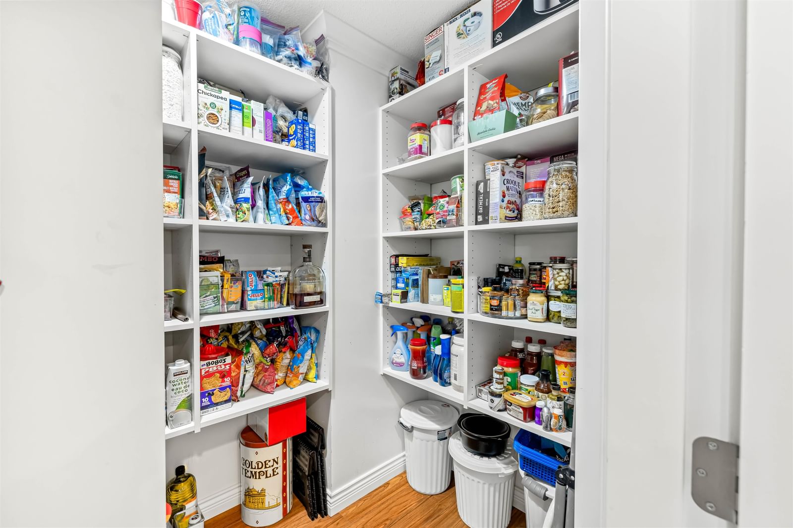 Listing Image 10