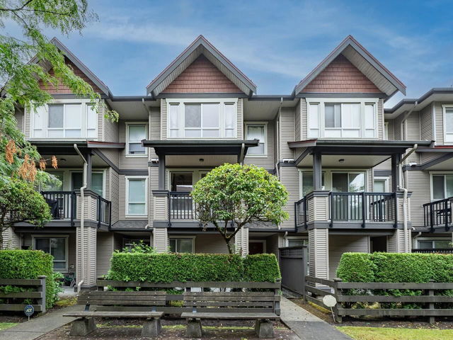 23 - 22380 Sharpe Avenue