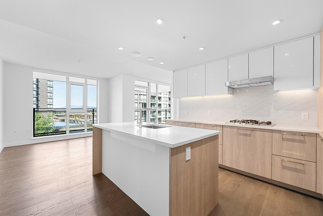 1002 - 3280 Corvette Way