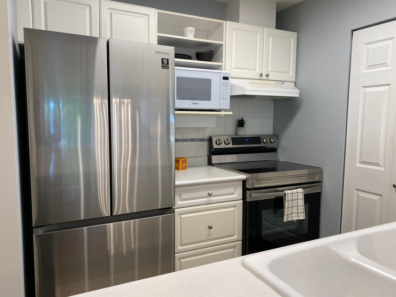 Listing Image 10
