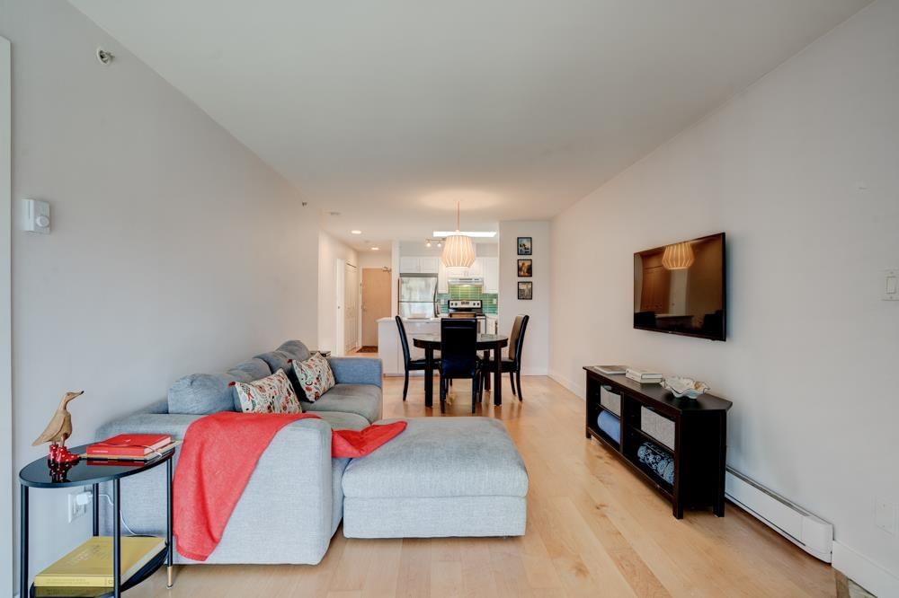 Listing Image 11