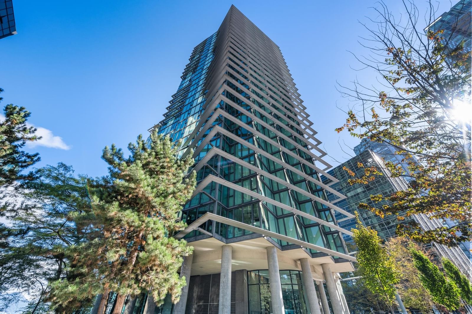 Listing Image 19