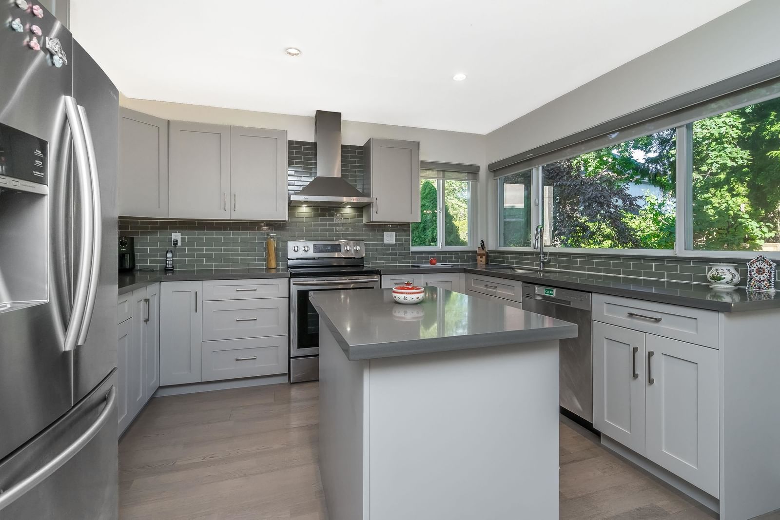Listing Image 13