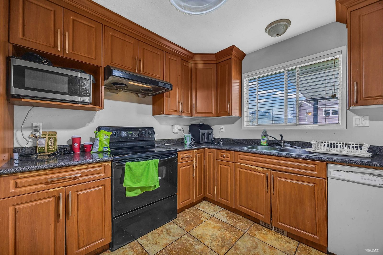 Listing Image 17