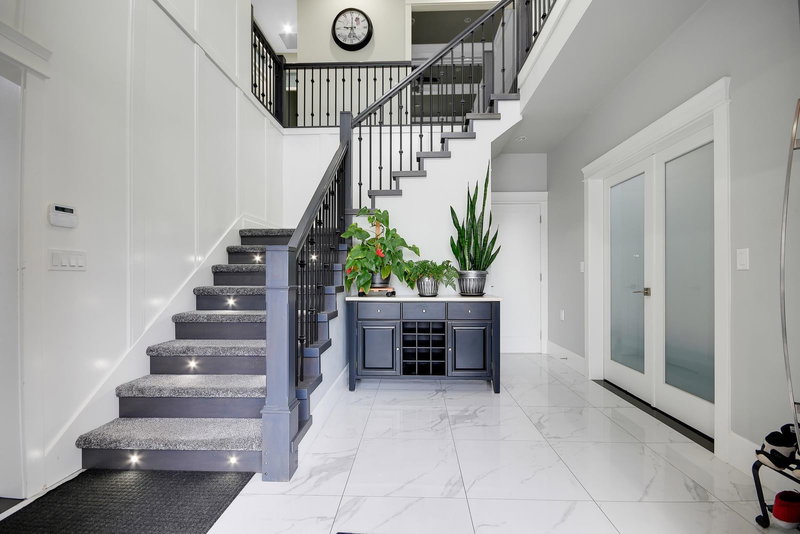 13145 68 Avenue, Surrey, V3W 2E5 | Image 2