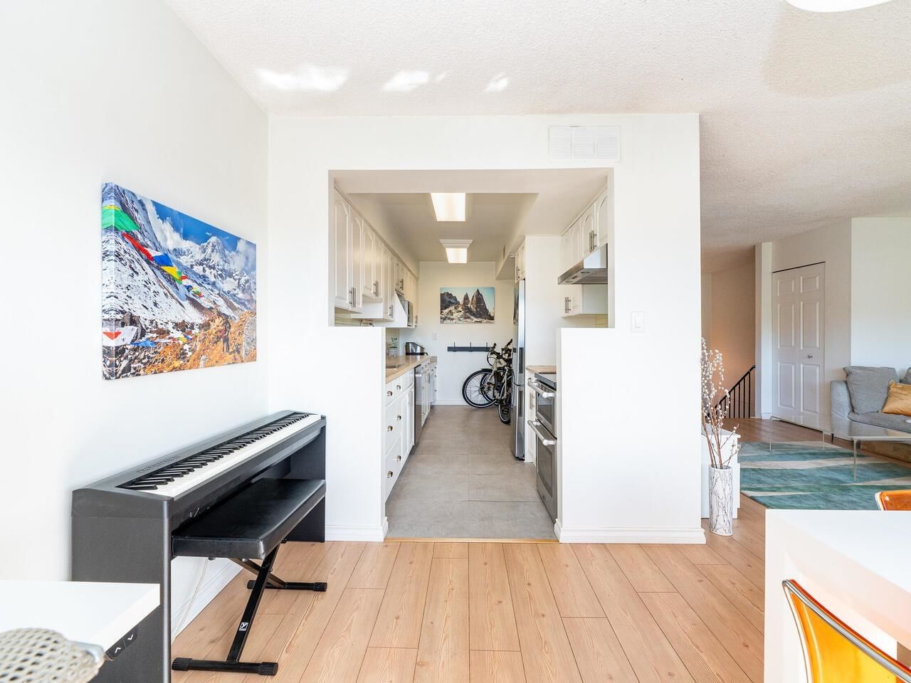 Listing Image 14