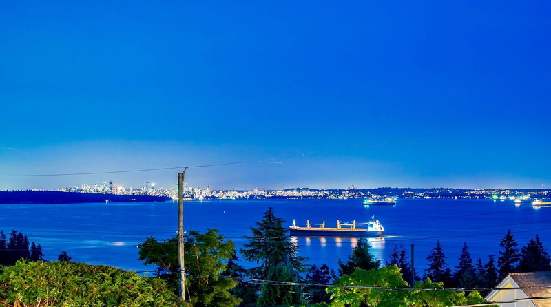4125 Burkehill Place, West Vancouver, V7V 3M8 | Image 2