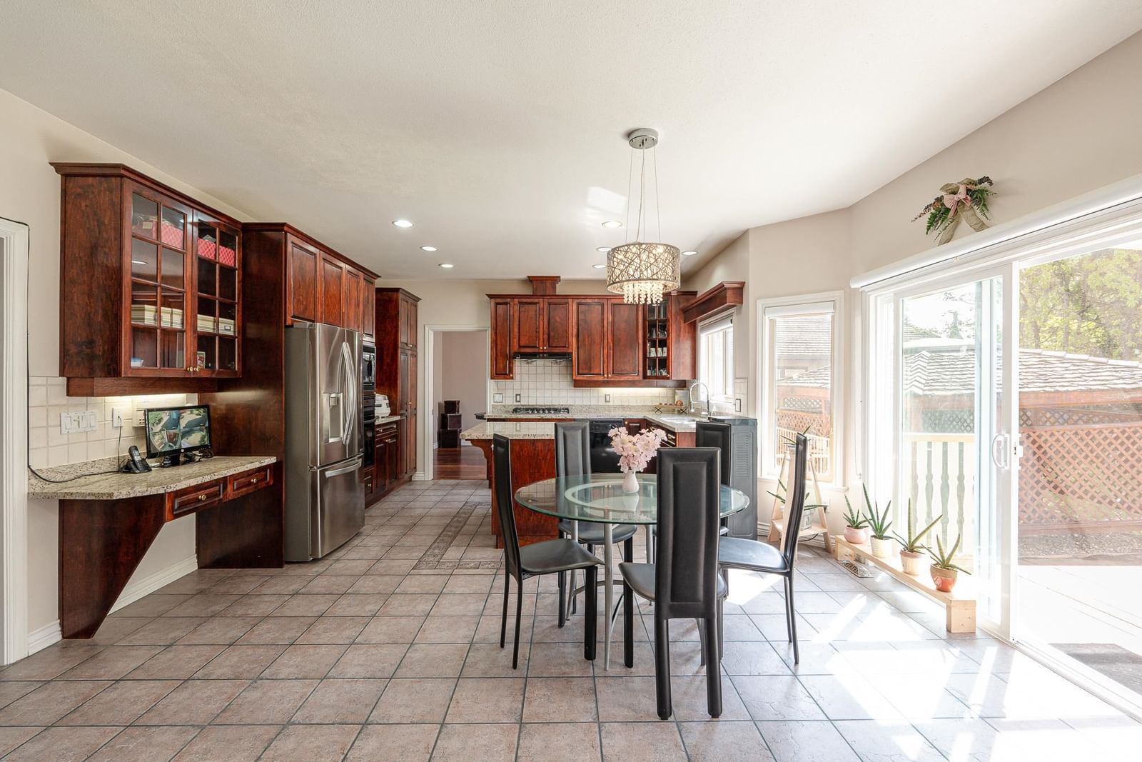 Listing Image 14
