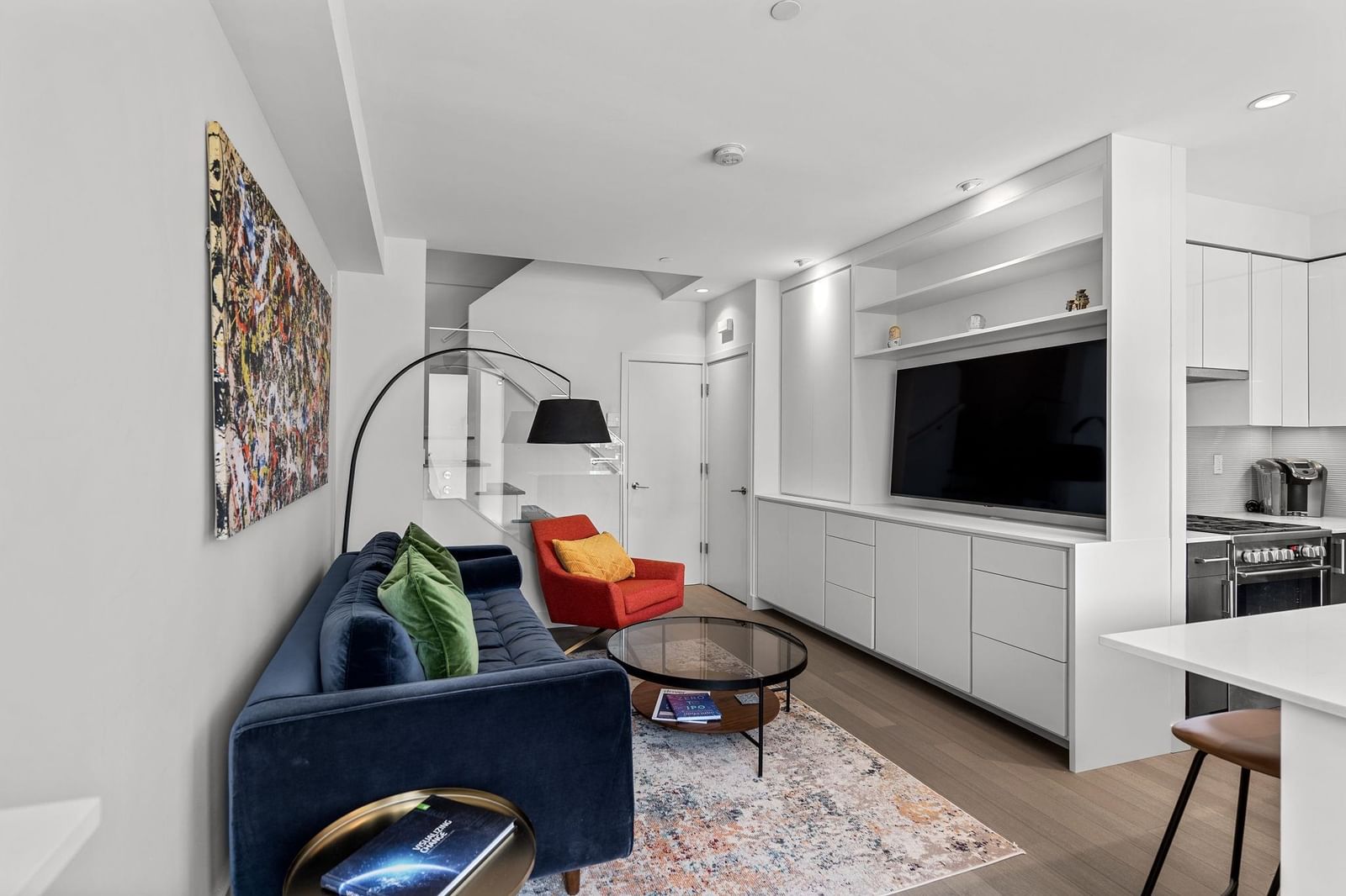 Listing Image 11