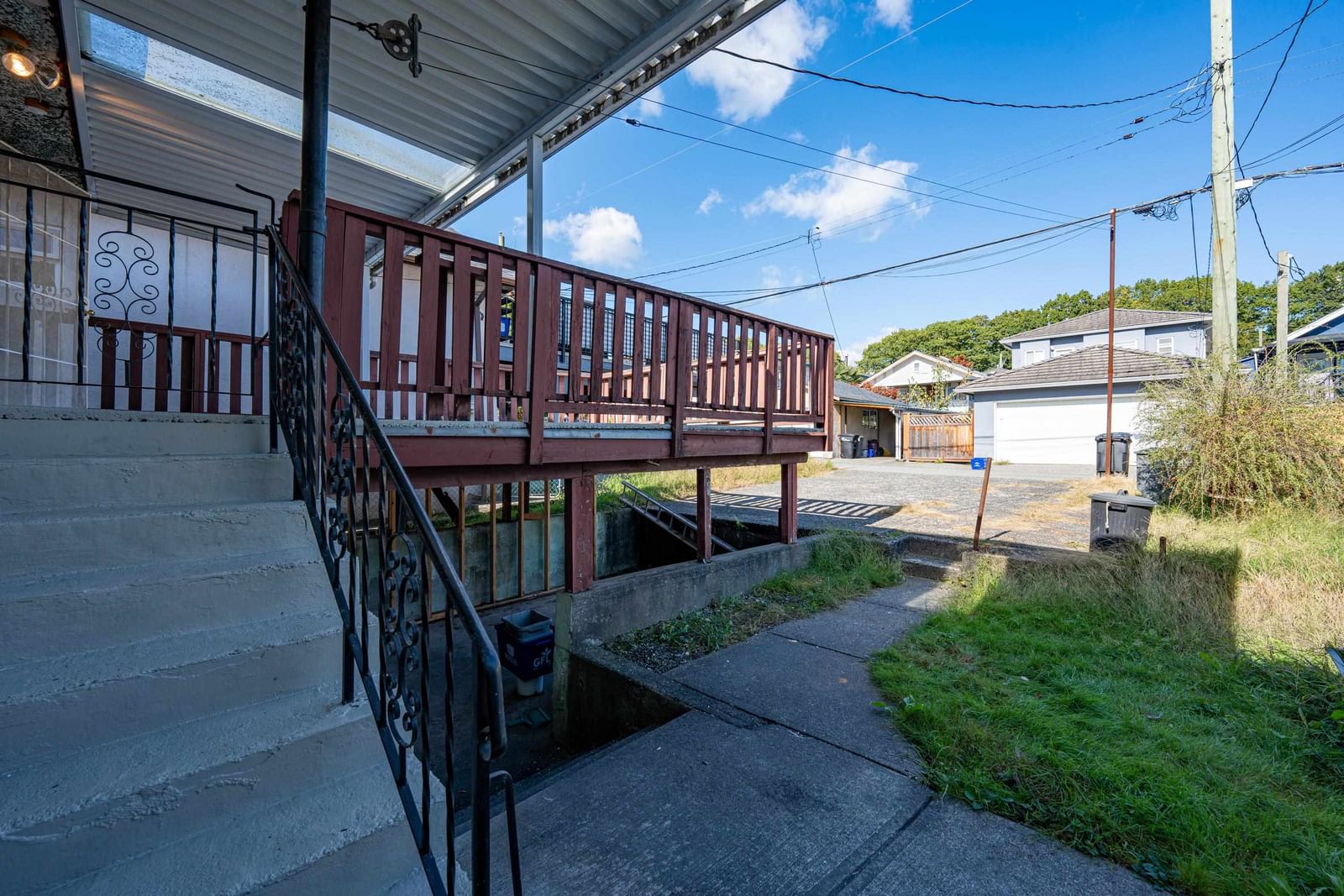 Listing Image 12