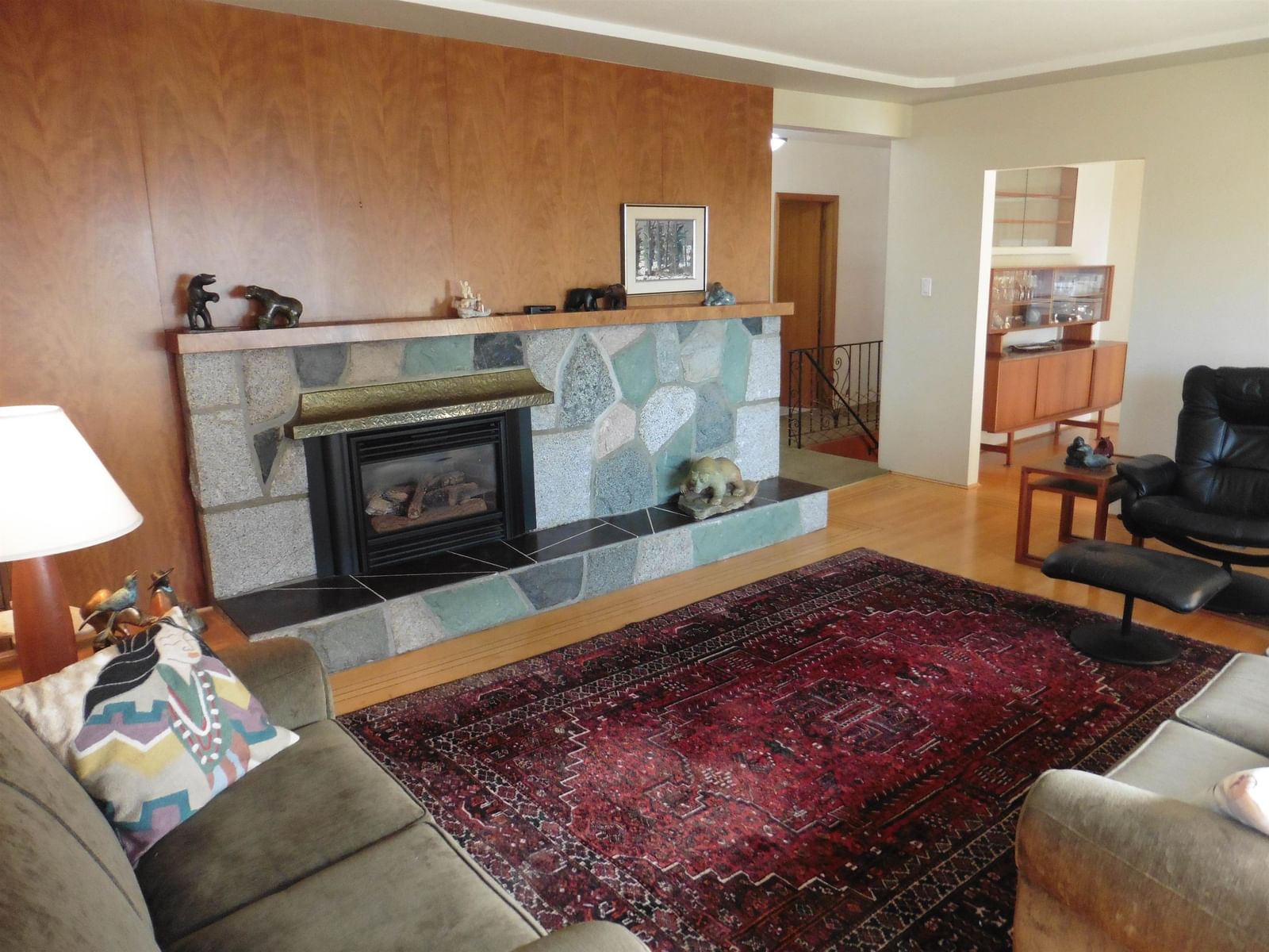 Listing Image 5