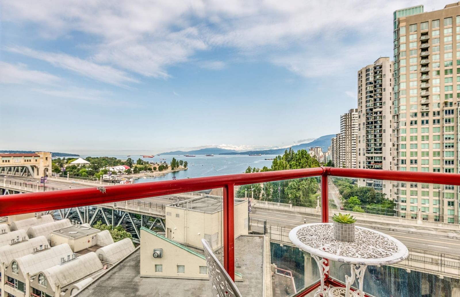 Listing Image 11